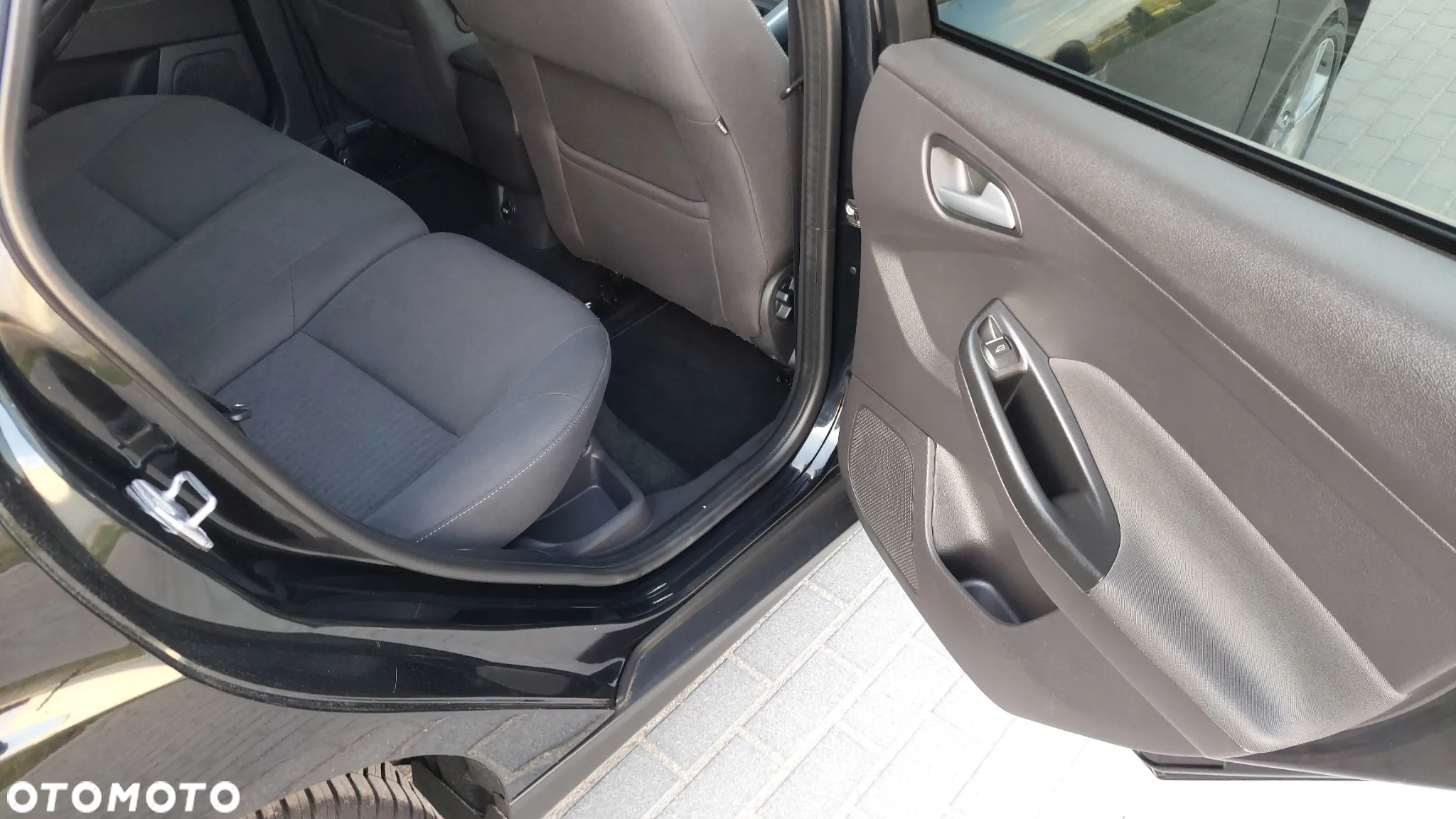 Ford Focus Turnier 2.0 TDCi DPF SYNC Edition - 15
