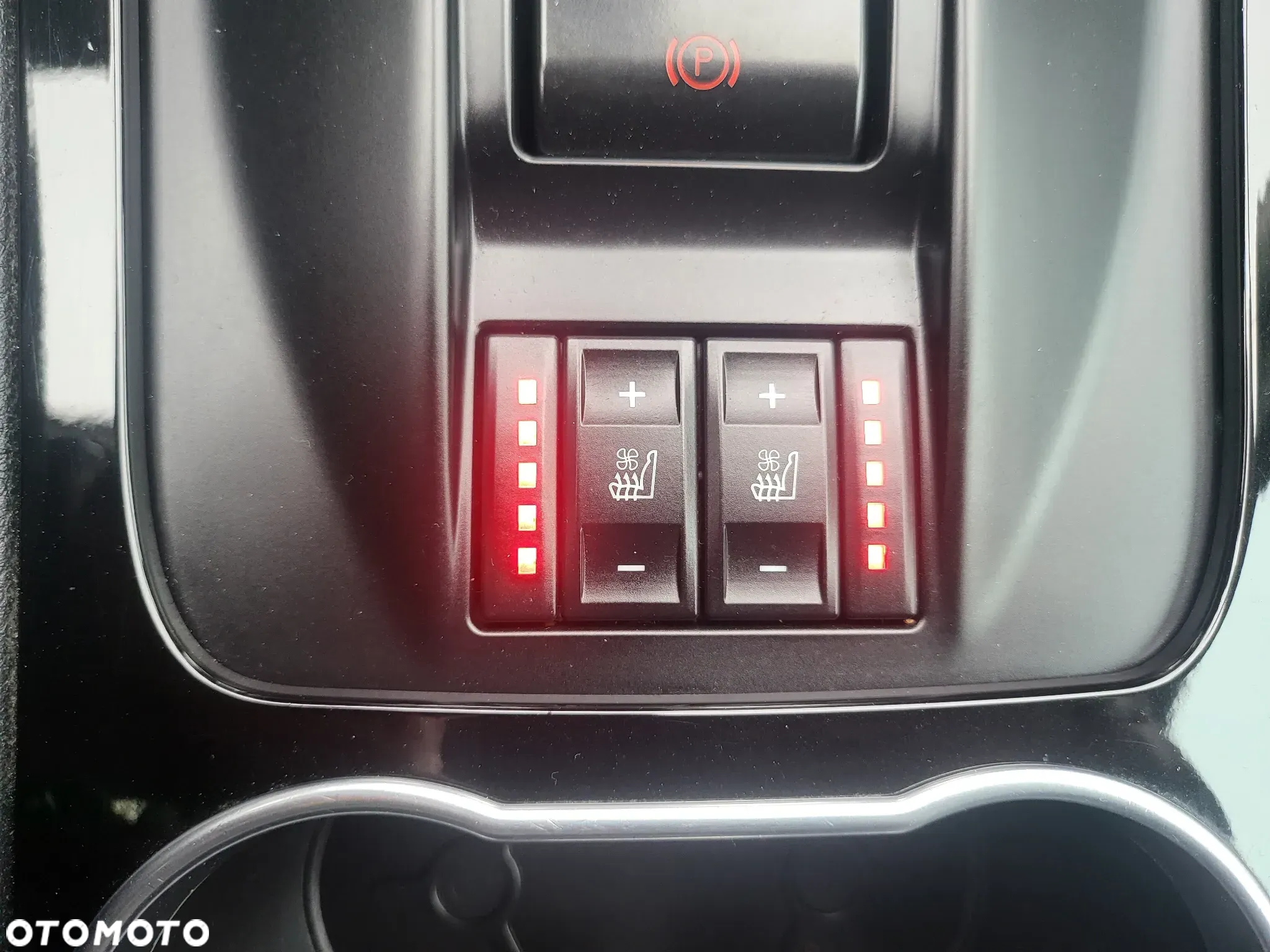 Ford S-Max 2.0 EcoBoost ST-Line - 27