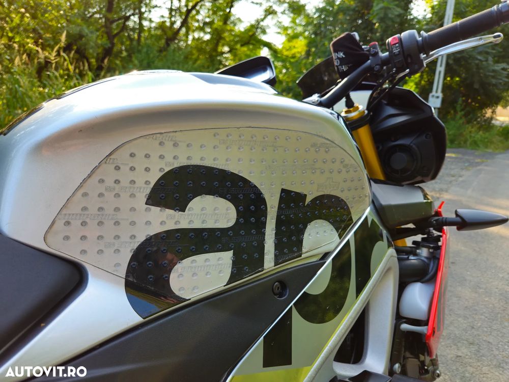 Aprilia Tuono V4 - 10