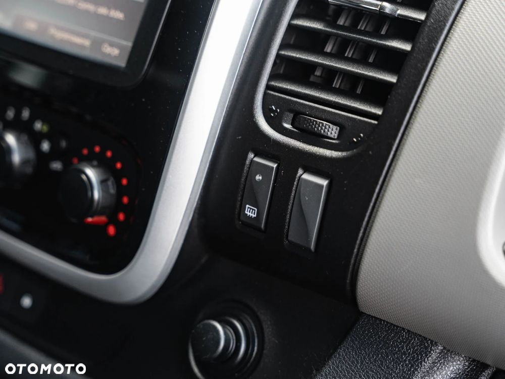 Renault Trafic - 22