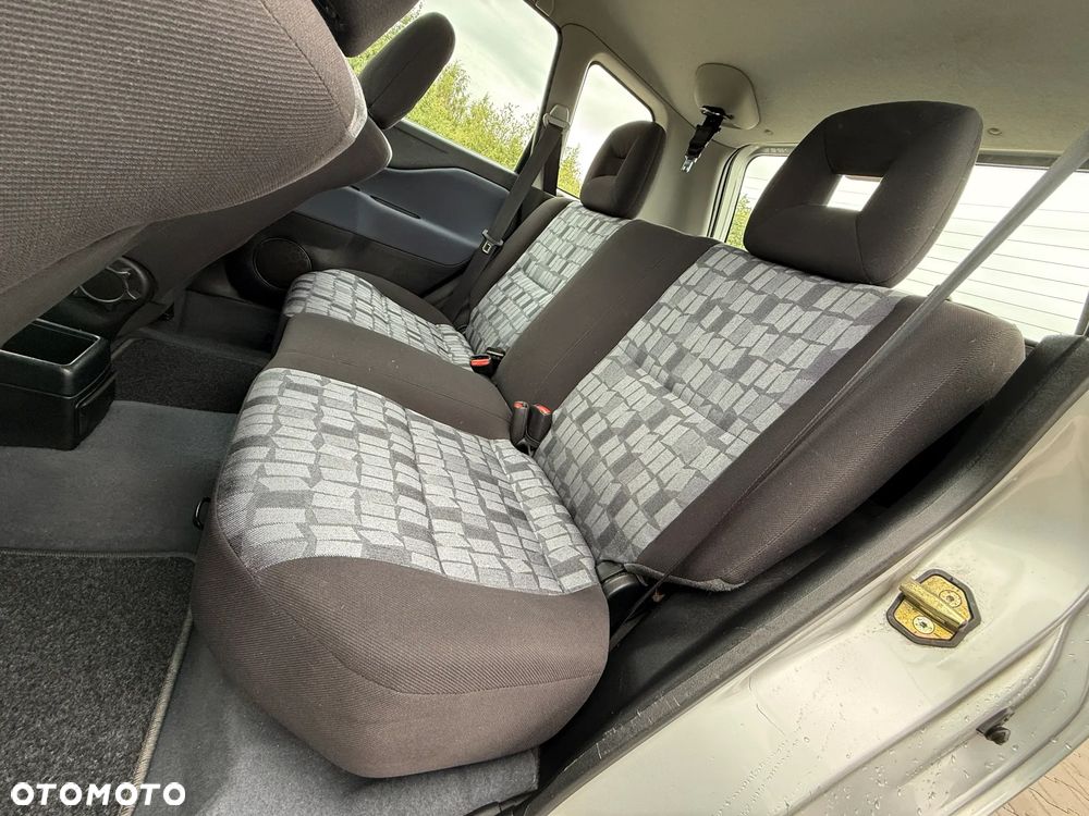 Mitsubishi Space Star 1.6 Avance - 15