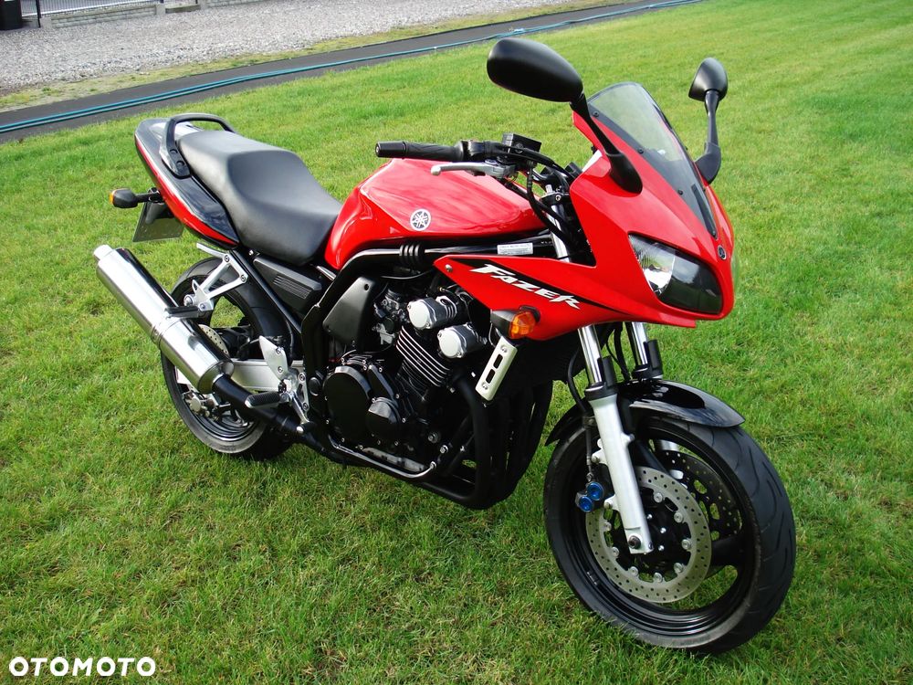 Yamaha FZS - 1