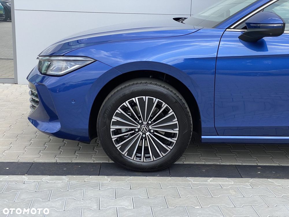 Volkswagen Passat - 4