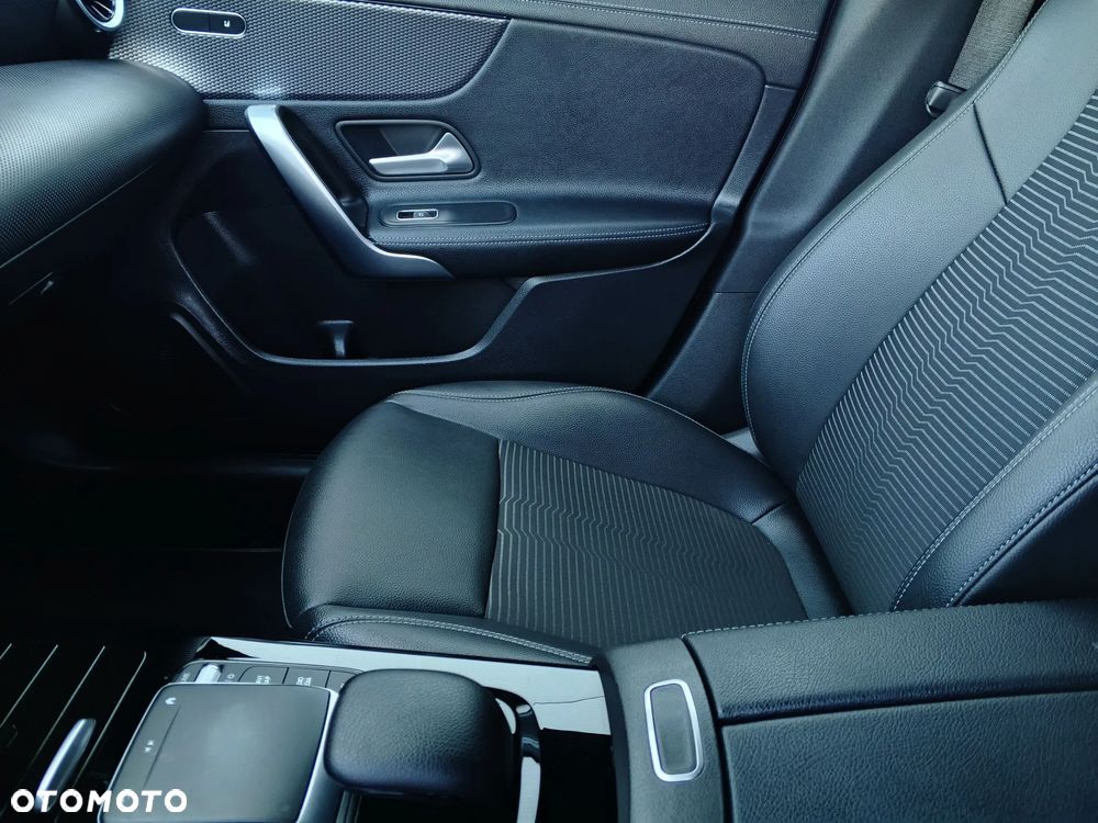 Mercedes-Benz CLA 200 7G-DCT Edition 2022 - 33