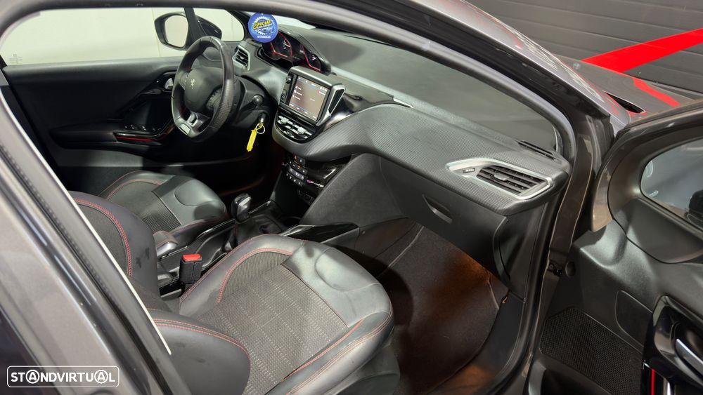 Peugeot 2008 1.2 PureTech GT Line - 12