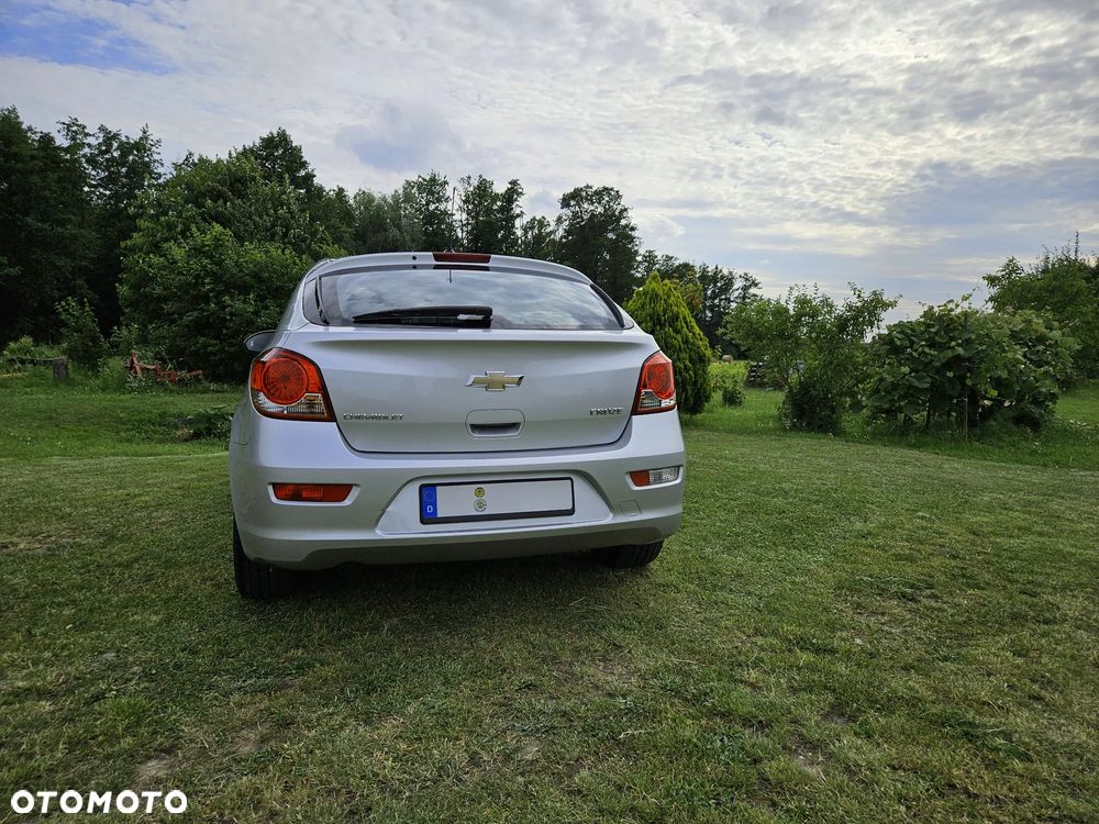 Chevrolet Cruze - 24