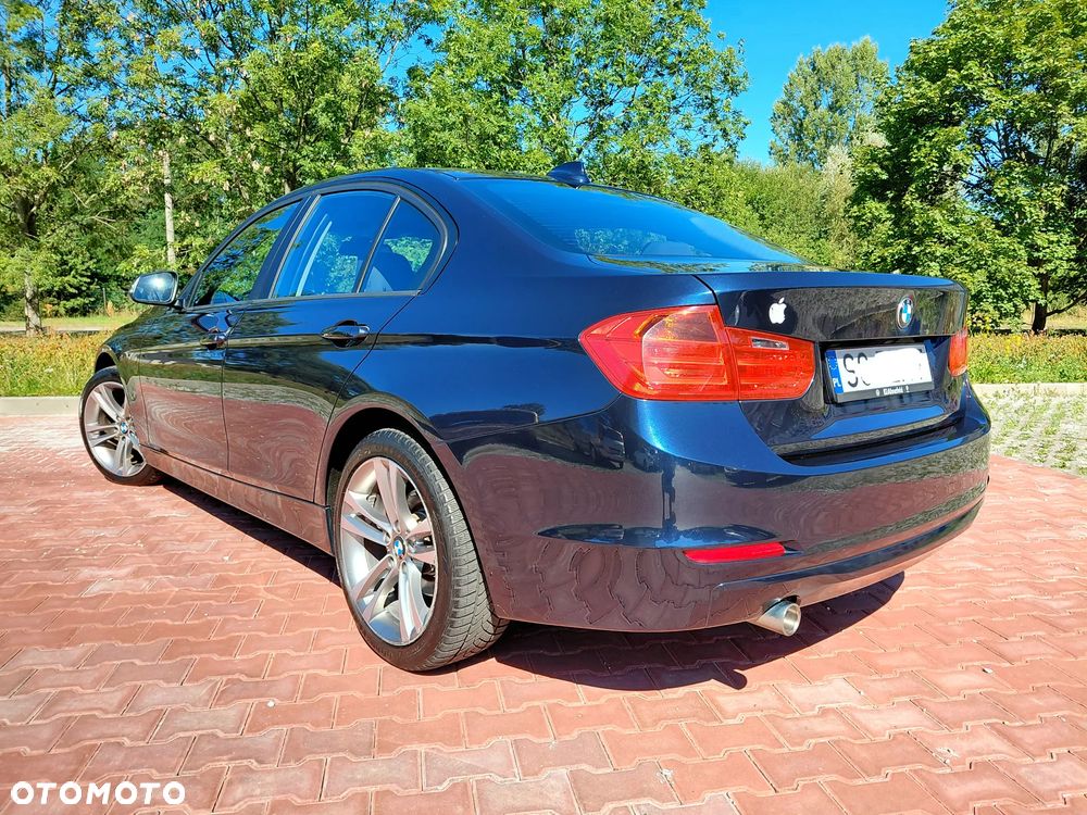 BMW Seria 3 318d Luxury Line - 39