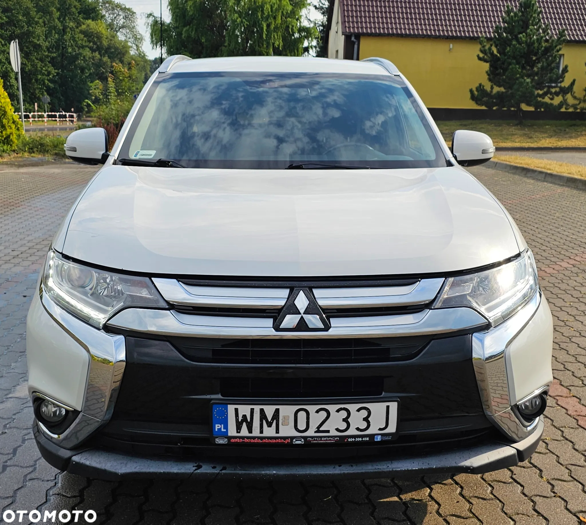 Mitsubishi Outlander 2.0 Instyle Navi 4WD CVT - 12