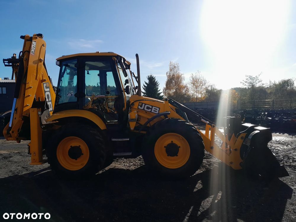 JCB JCB 4CX AEC  2022r - 6