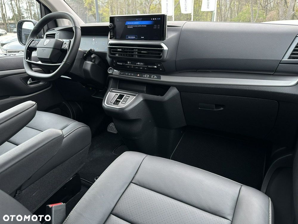 Peugeot Traveller - 27