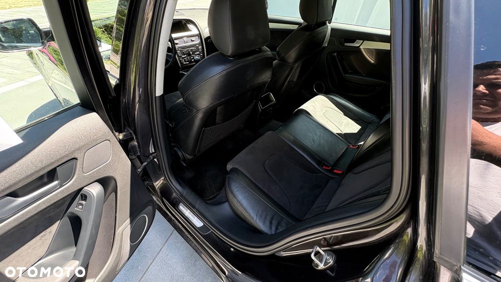 Audi A4 Avant 2.0 TDI - 13