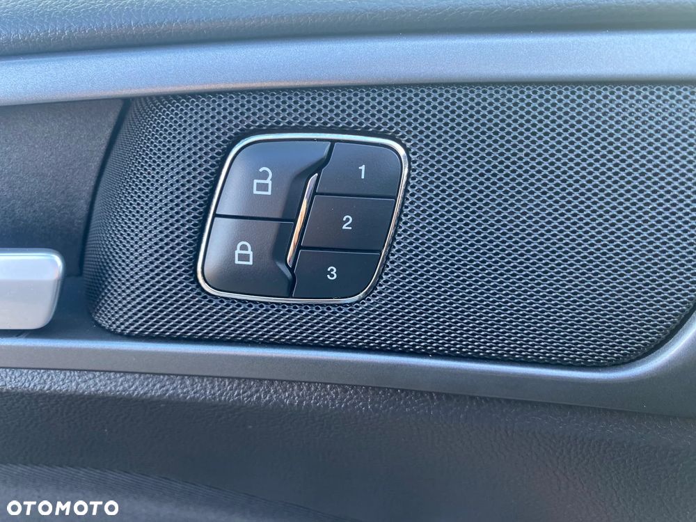 Ford Mondeo 2.0 TDCi STart-Stopp Titanium - 19