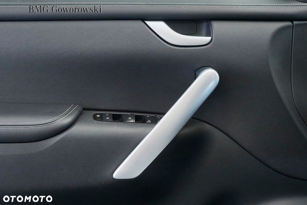 Mercedes-Benz Klasa X - 8