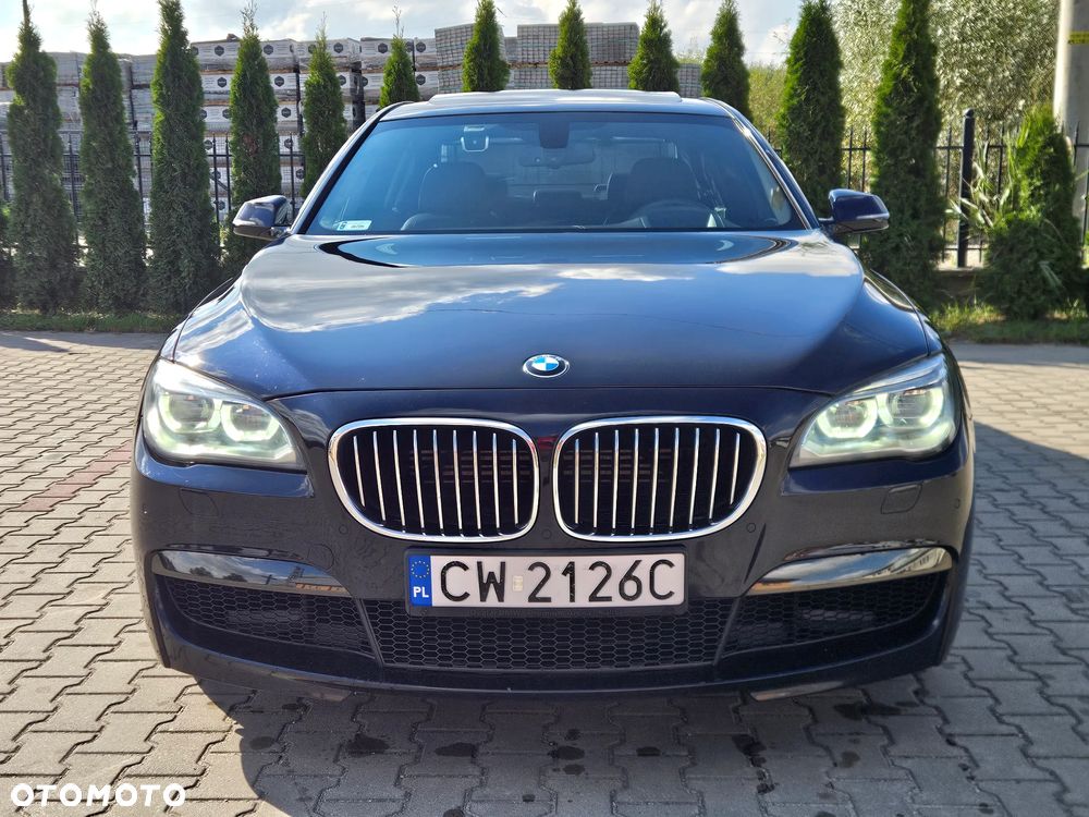 BMW Seria 7 750i xDrive Edition Exclusive - 28