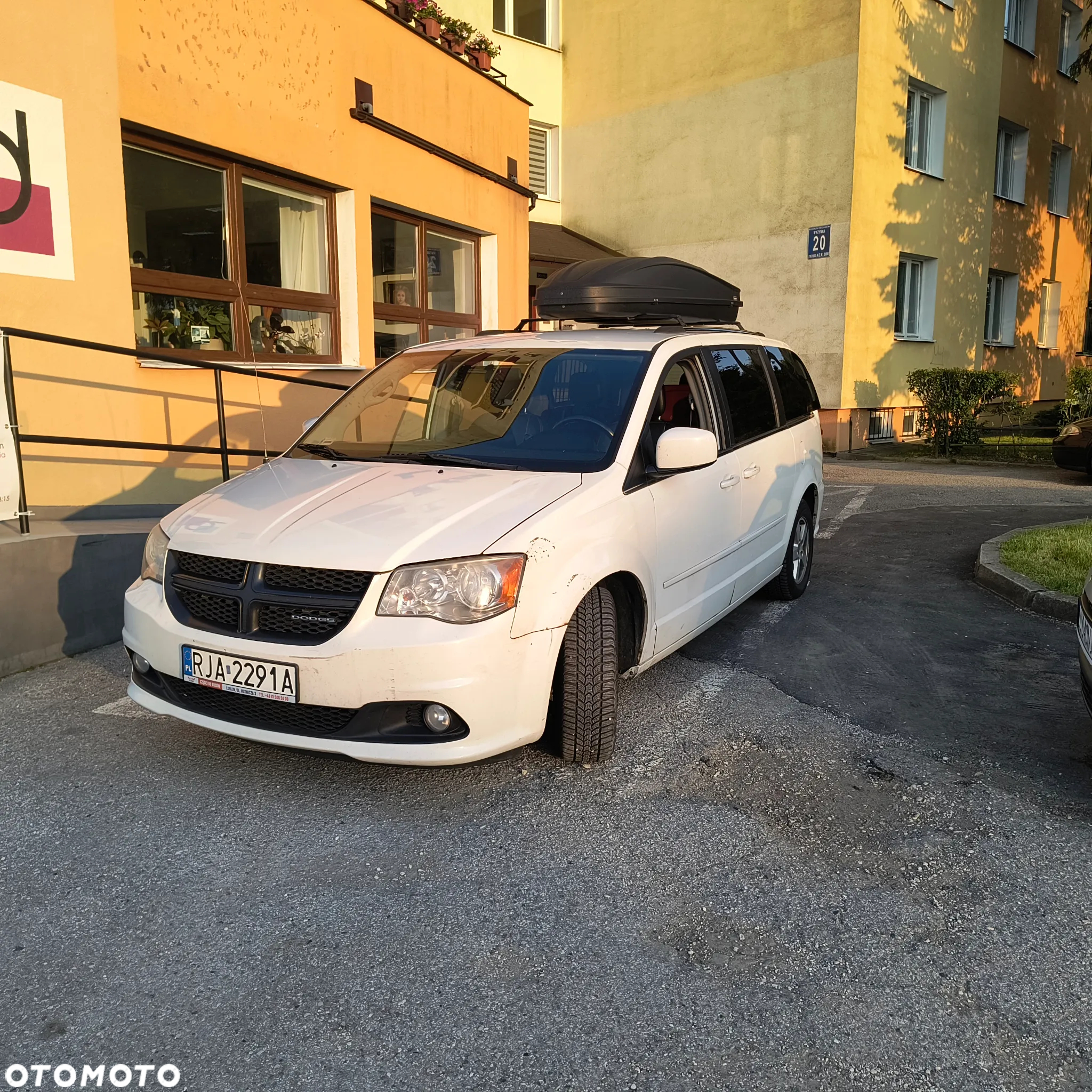 Dodge Grand Caravan - 3