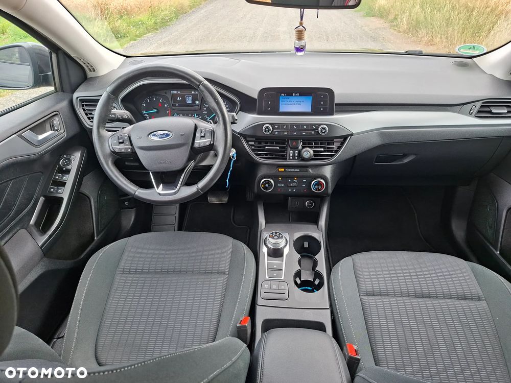 Ford Focus 1.0 EcoBoost Trend Edition - 9