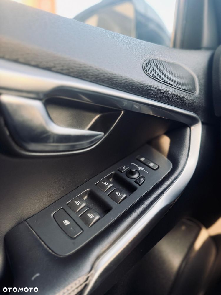 Volvo V40 D2 Drive-E Base - 27