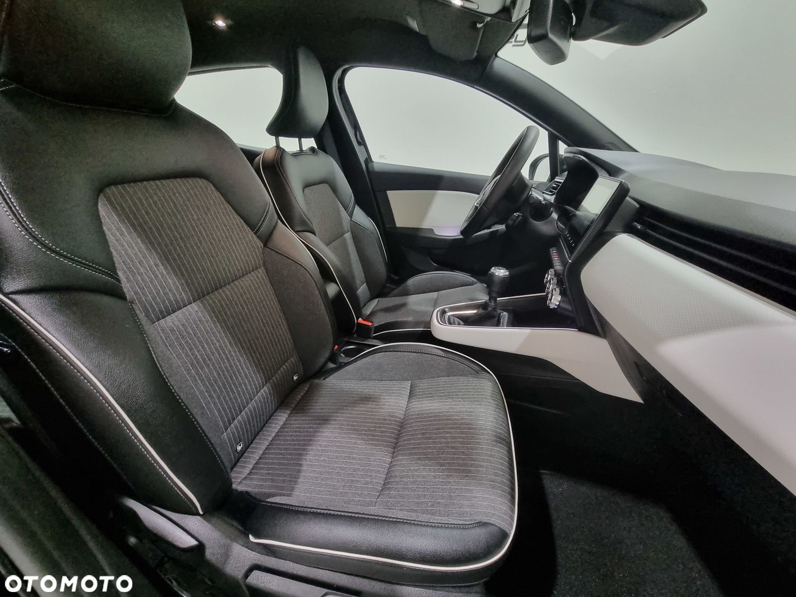 Renault Clio - 12