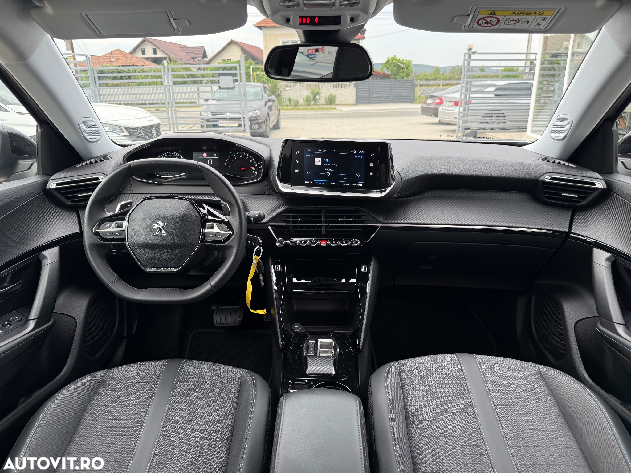 Peugeot 2008 BlueHDi 130 EAT8 Allure Pack - 5