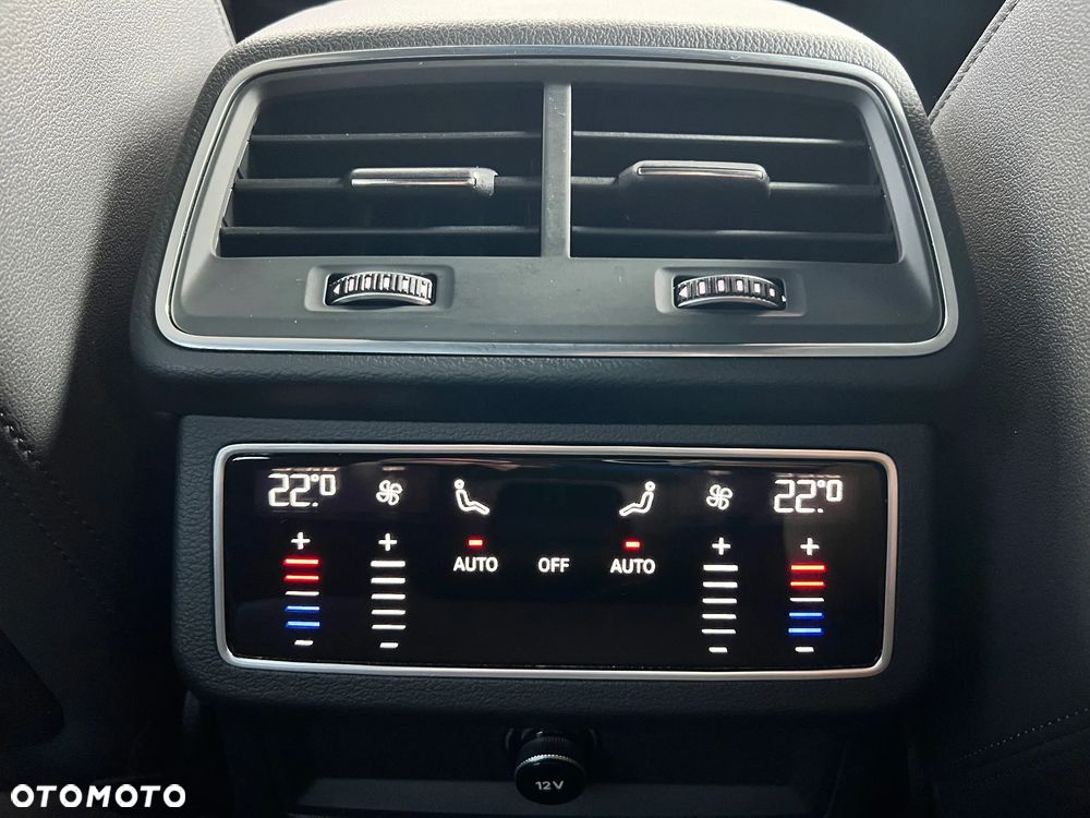 Audi A6 Avant 40 TDI quattro S tronic S line - 17