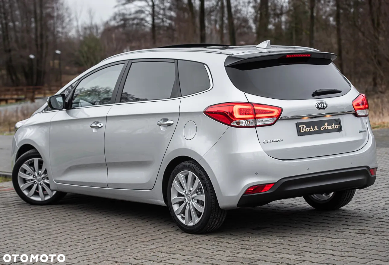 Kia Carens 1.7 CRDi Business Line 7os - 9