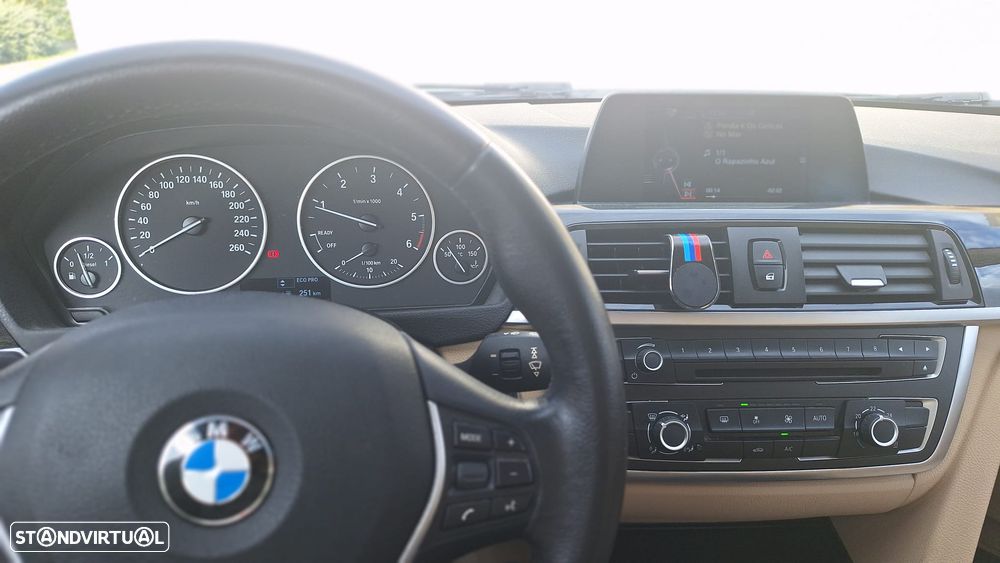BMW 320 d ED Line Luxury - 9