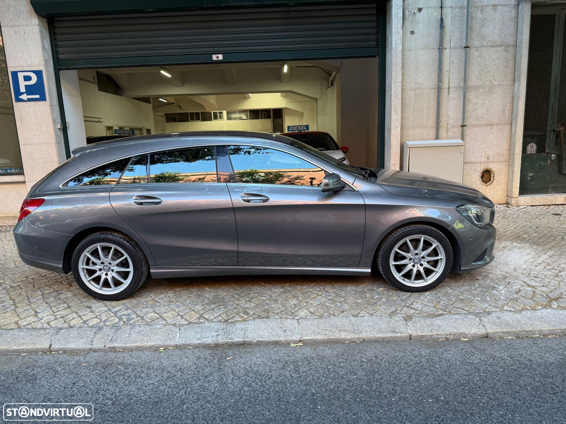 Mercedes-Benz CLA 180 d Shooting Brake - 2