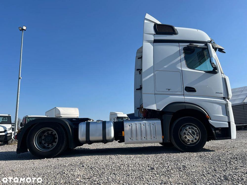 Mercedes-Benz Actros - 9