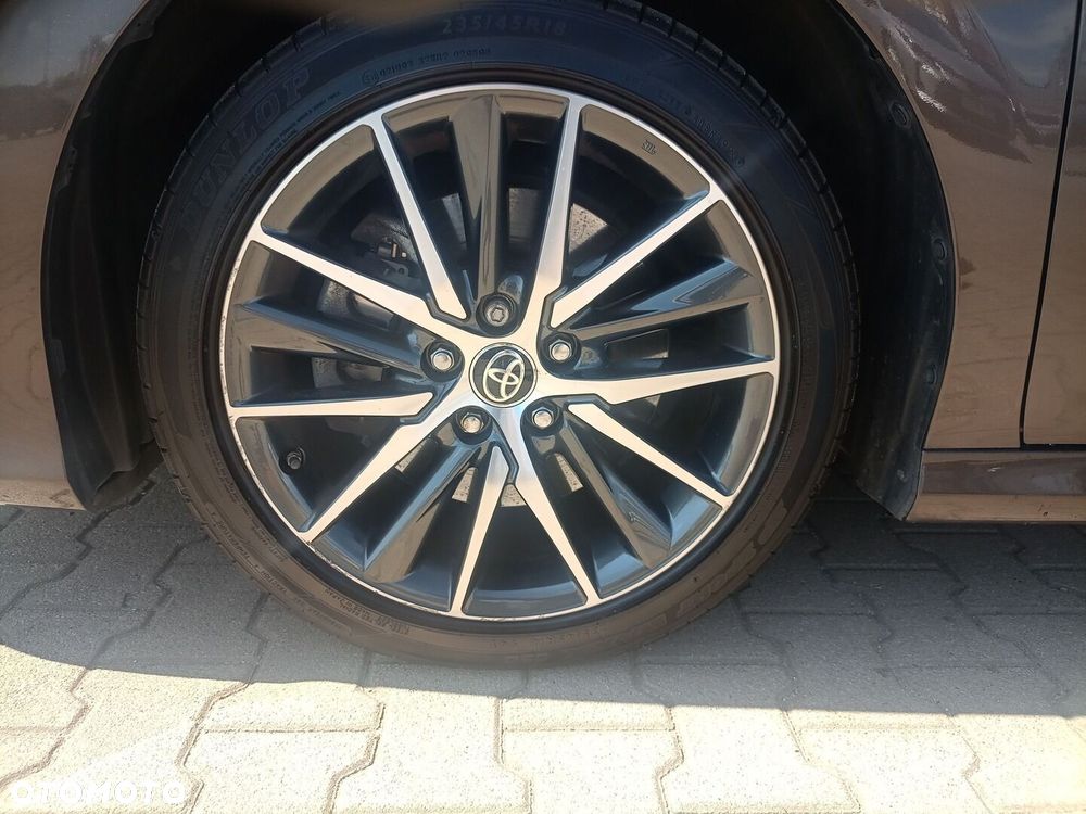 Toyota Camry 2.5 Hybrid Executive CVT - 8