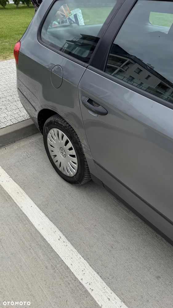 Volkswagen Passat 1.9 TDI Comfortline - 6