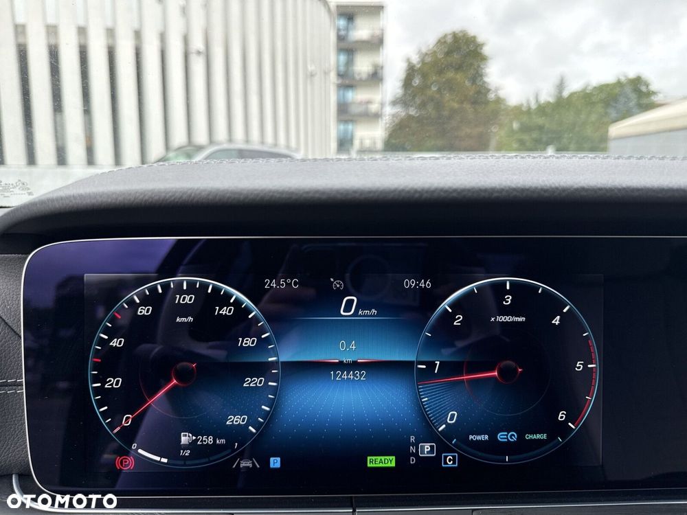 Mercedes-Benz CLS 300 d 4-Matic AMG - 13