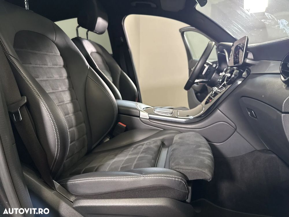 Mercedes-Benz GLC Coupe 300 4MATIC - 12