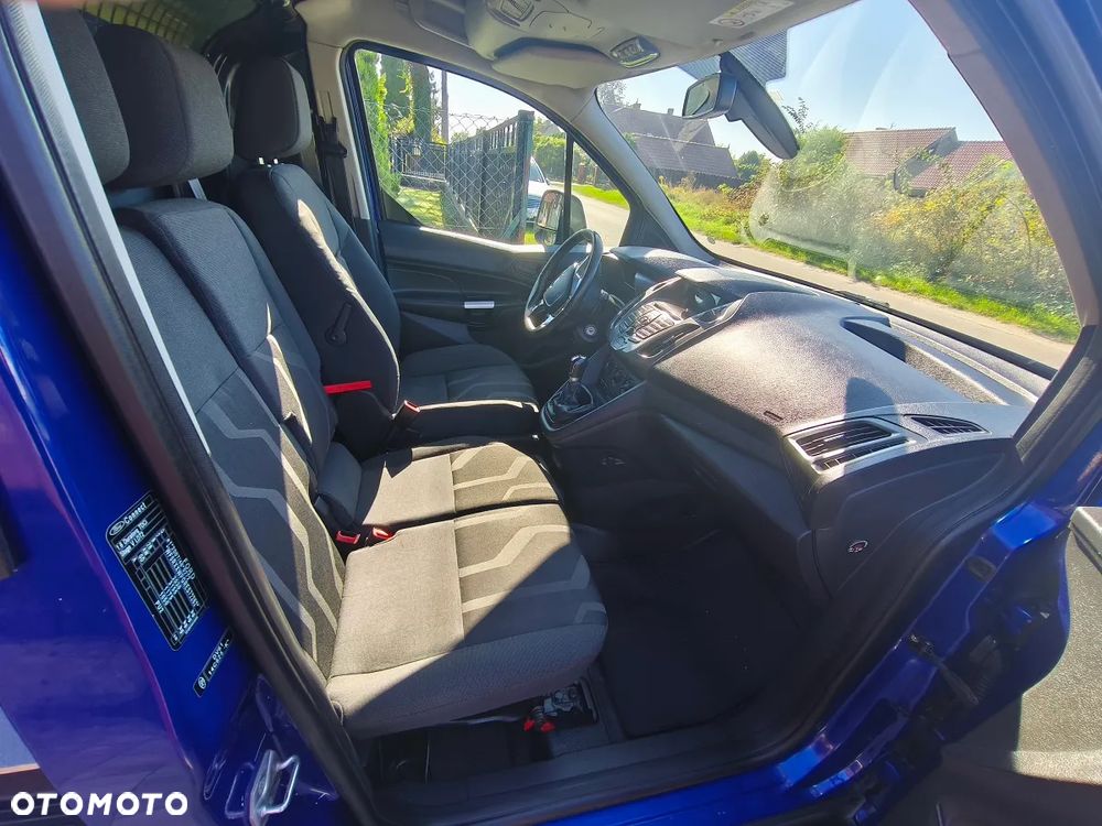 Ford Transit Connect - 11