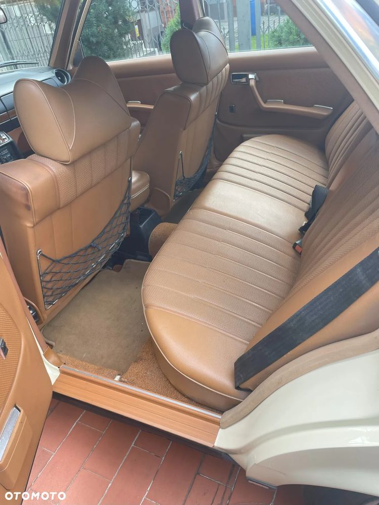 Mercedes-Benz W123 - 4