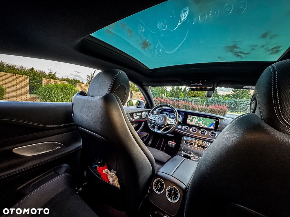 Mercedes-Benz Klasa E 220 d Coupe 4-Matic 9G-TRONIC - 29