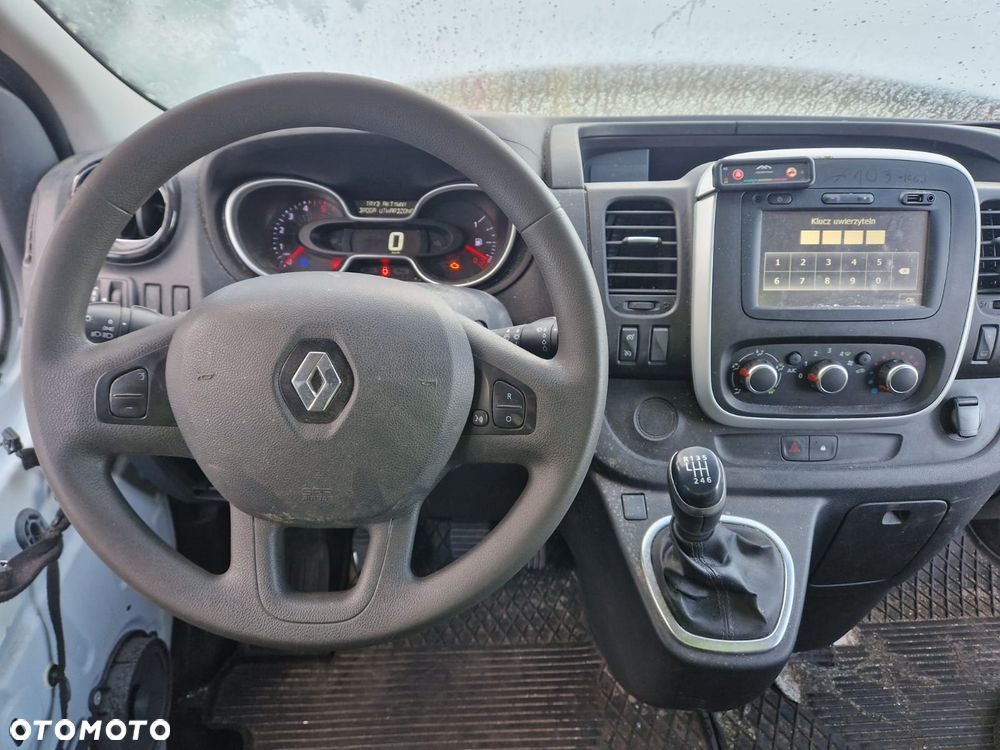 Renault Trafic - 16