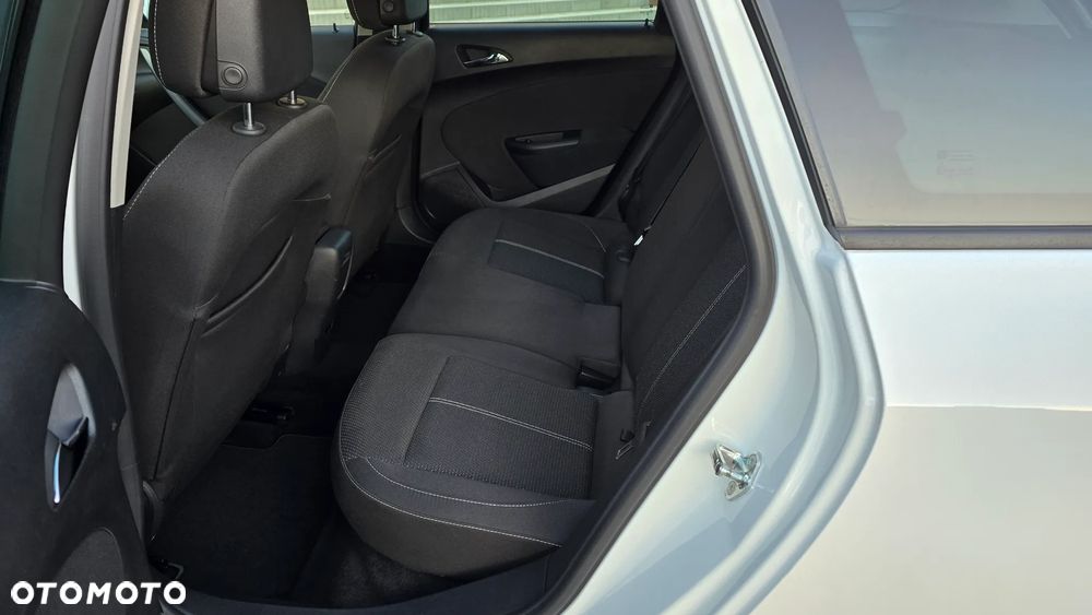 Opel Astra - 25