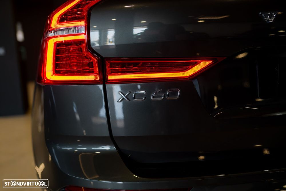 Volvo XC 60 2.0 T8 PHEV Momentum AWD - 15