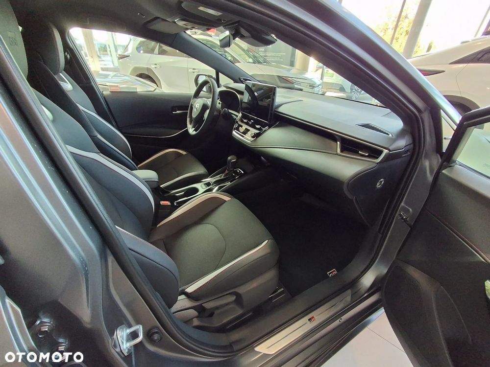 Toyota Corolla 1.8 Hybrid GR Sport - 36
