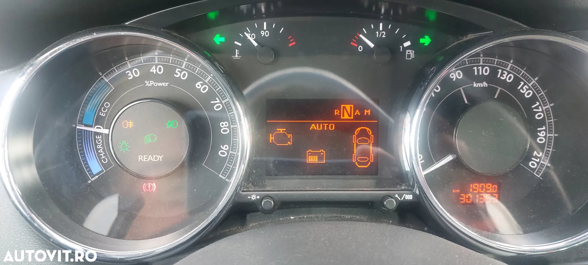 Peugeot 3008 2.0 HDI Premium Pack - 8