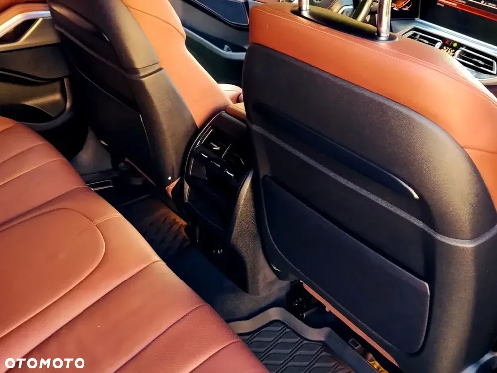 BMW X6 xDrive30d - 9