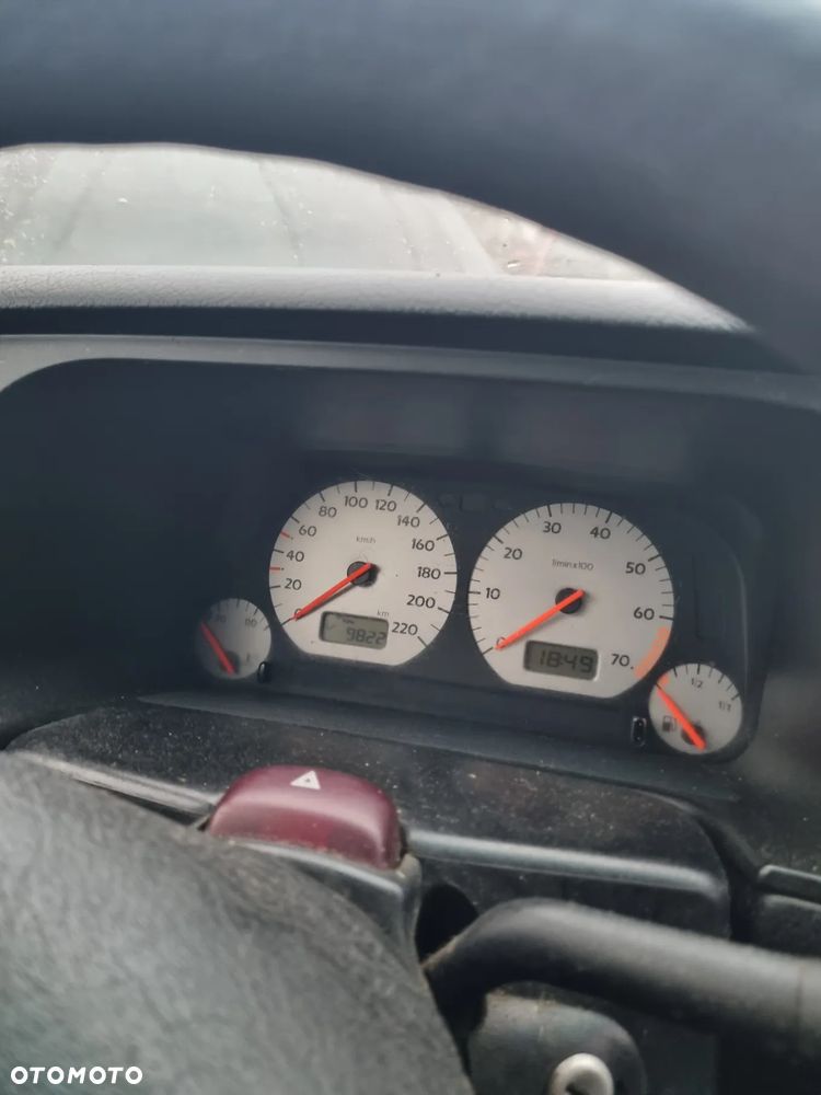 VW golf III mk3 hb 5d 1.8 AAM lakier LA5E grzane fotele Elektryczne lusterka klima na części - 7