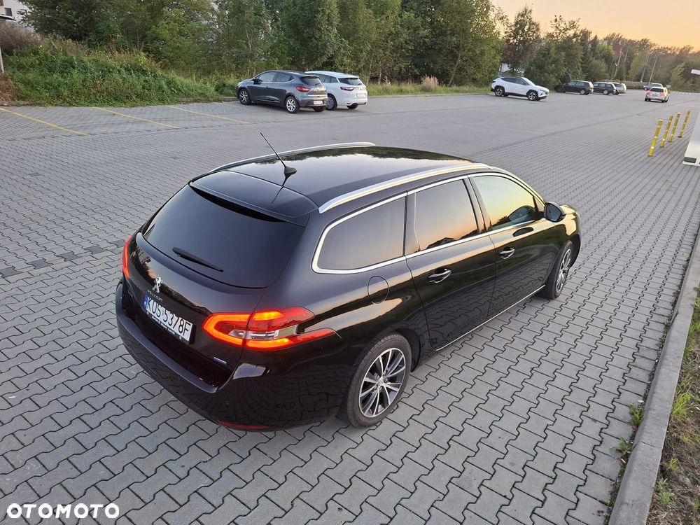 Peugeot 308 PureTech 130 GPF EAT8 Stop & Start Allure - 13