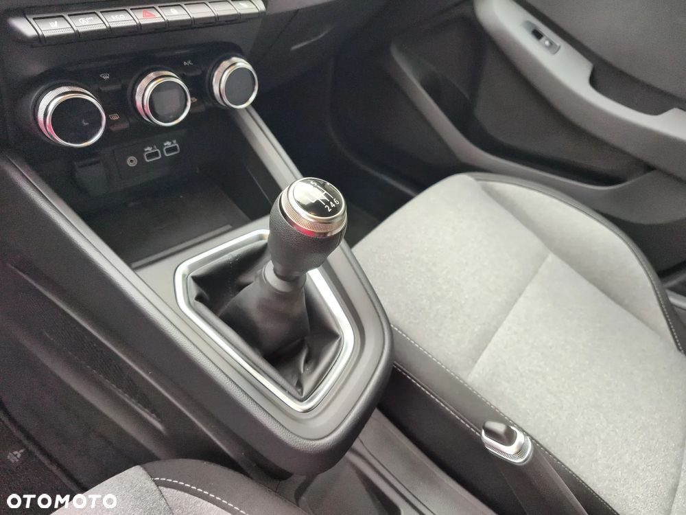 Mitsubishi Colt 1.0T Invite Style Cold - 14