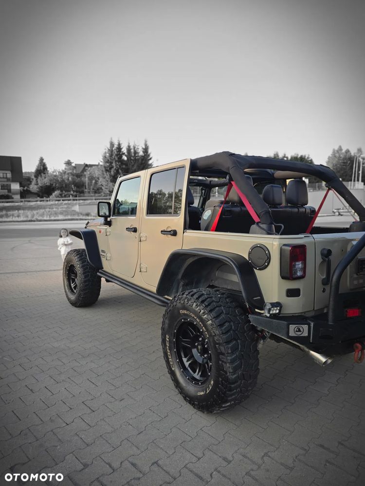 Jeep Wrangler 3.6 Unlim Rubicon - 8