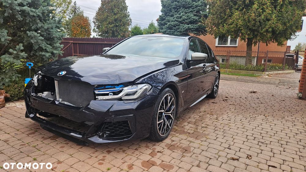 BMW Seria 5 M550i xDrive - 11
