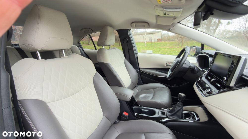 Toyota Corolla 1.6 Executive - 12