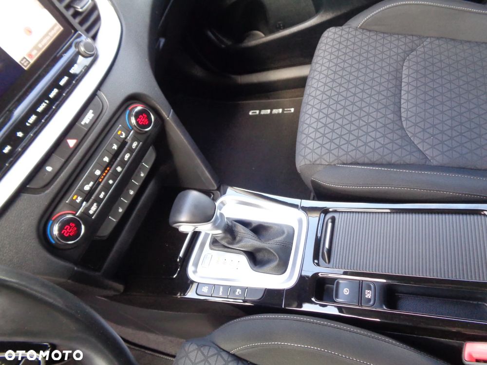 Kia Ceed 1.6 GDI DCT OPF Platinum Edition - 17