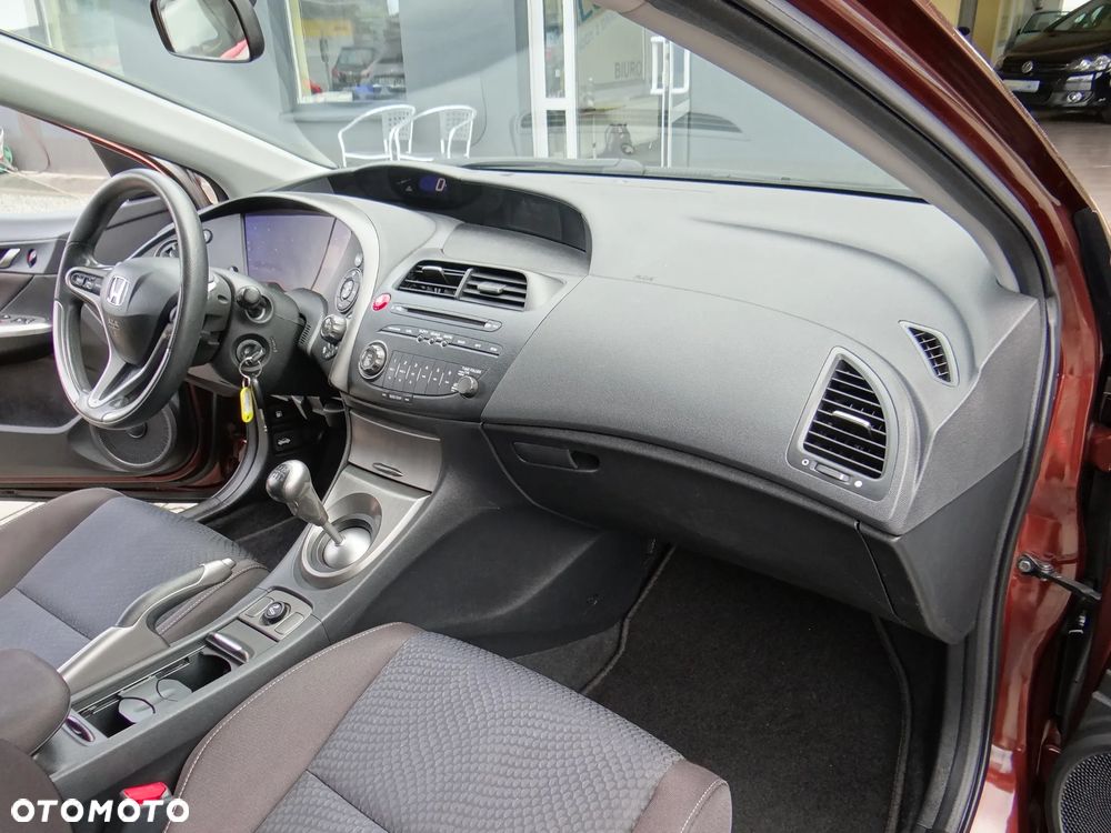 Honda Civic 1.4 i-VTEC Comfort - 28