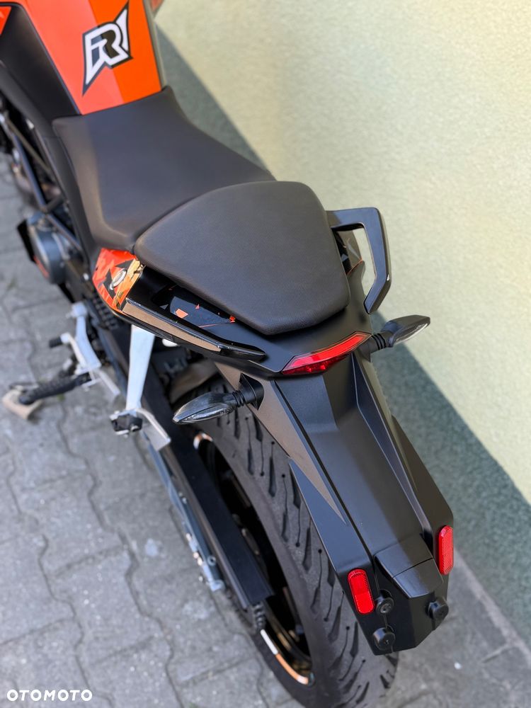 KTM Duke 125 - 20